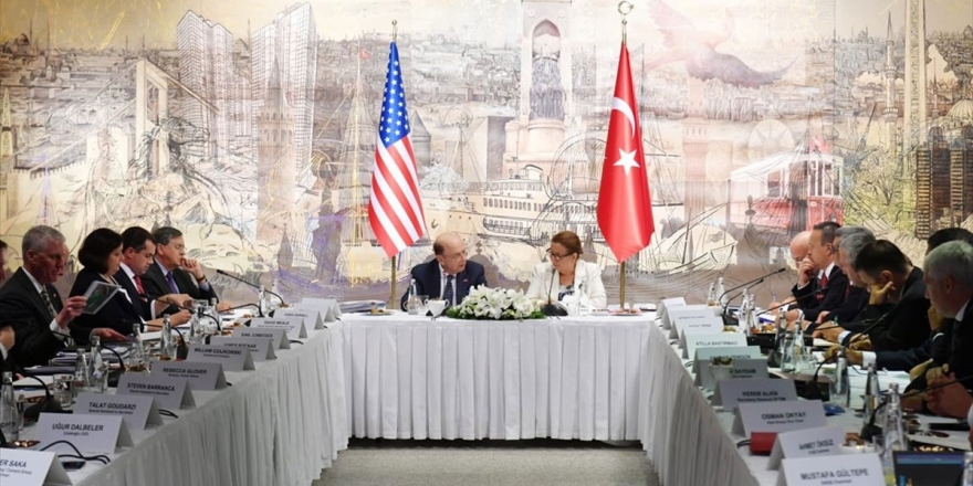 ABD Ticaret Bakanı Ross, Özel Sektör Temsilcileriyle Buluştu