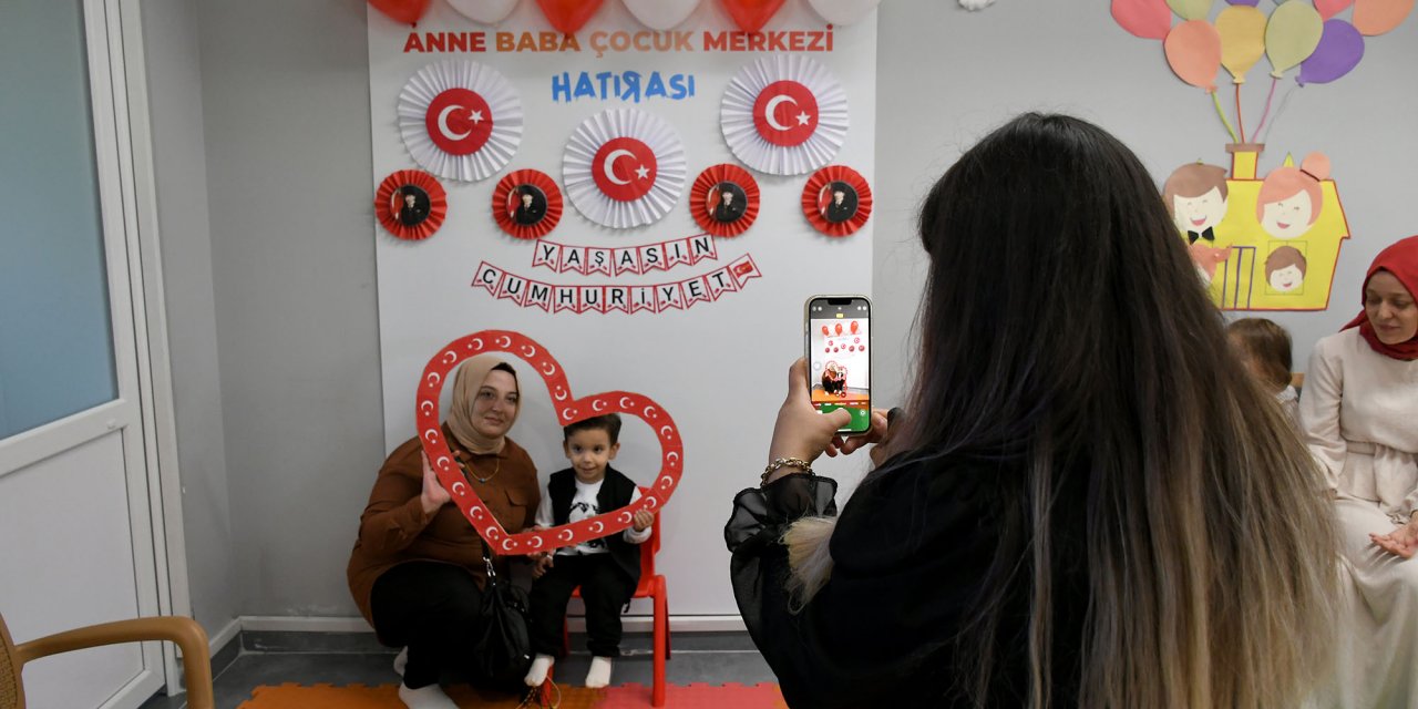 Anne Baba Çocuk Merkezi’nde Miniklerin İlk Mezuniyet Sevinci