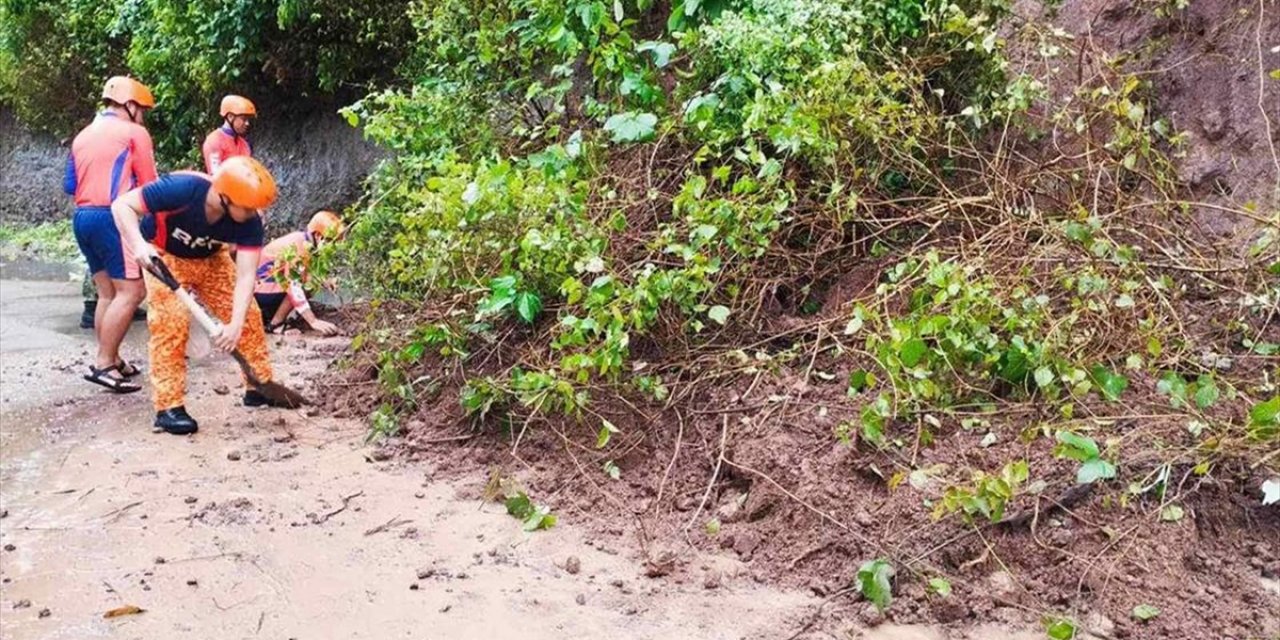 Filipinler'de Trami Tropik Fırtınası Nedeniyle Ölenlerin Sayısı 81'e Çıktı