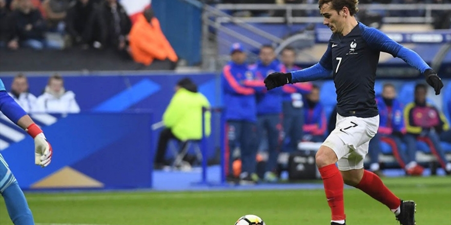 Fransa-Arnavutluk Maçında Milli Marş Krizi