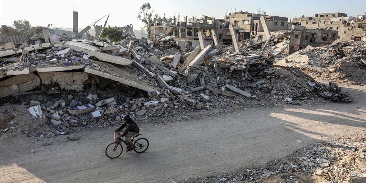 İsrail Ordusu, Gazze'nin Kuzeyindeki Birliklerinden Birini Çektiğini Duyurdu