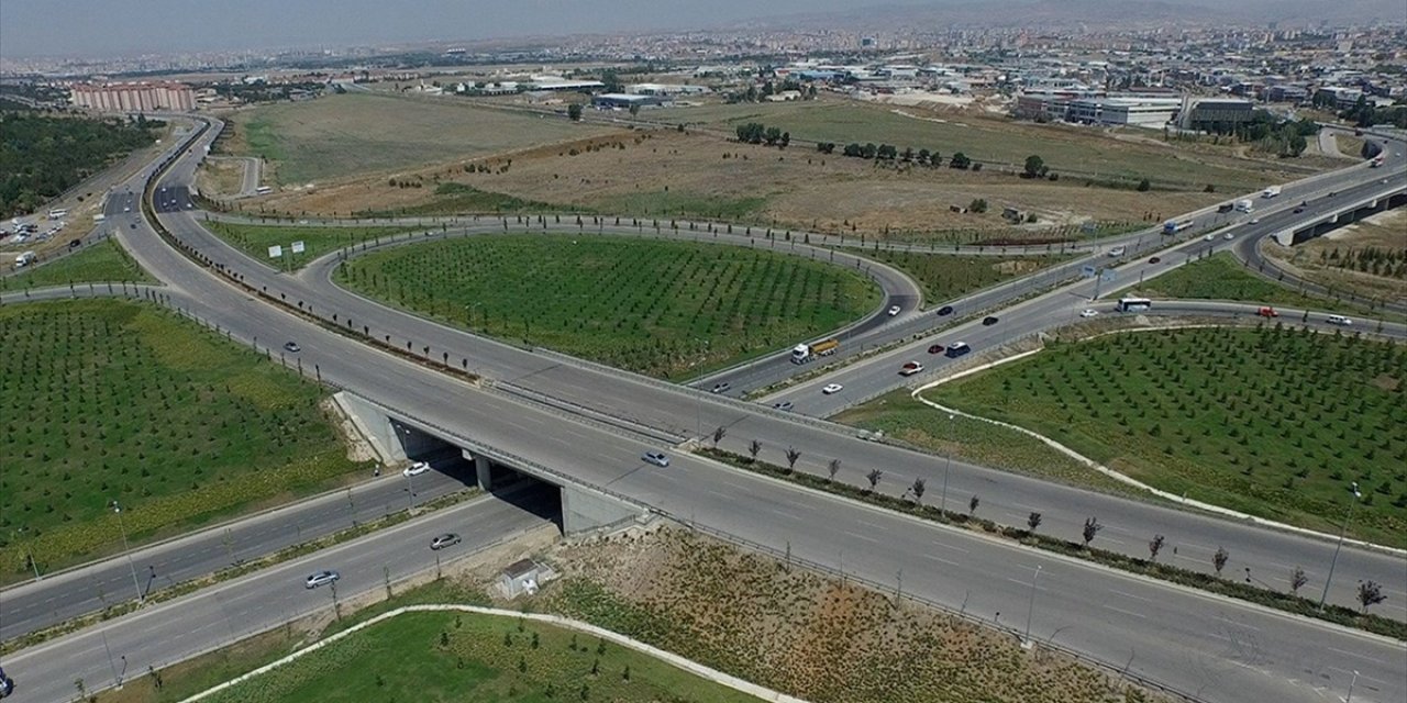 Ankara'da 29 Ekim Cumhuriyet Bayramı Etkinlikleri Nedeniyle Bazı Yollar Trafiğe Kapatılacak