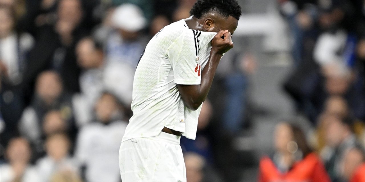 Real Madrid, En İyi Futbolcu Ödülü Vinicius'a Verilmediği İçin Altın Top  Ödülünü Boykot Etti