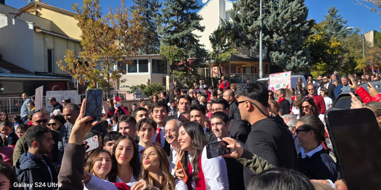 Kılıçdaroğlu'na Sevgi Seli