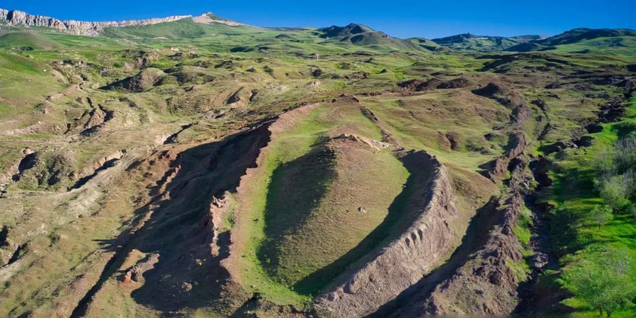3 Bin Yıllık Sır Çözüldü: Harita Nuh'un Gemisini Gösteriyor