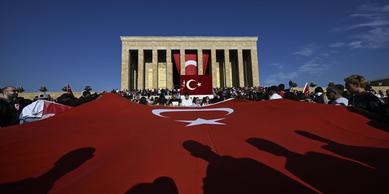 Anıtkabir, 29 Ekim Cumhuriyet Bayramı'nda 745 Bini Aşkın Ziyaretçiyi Ağırladı