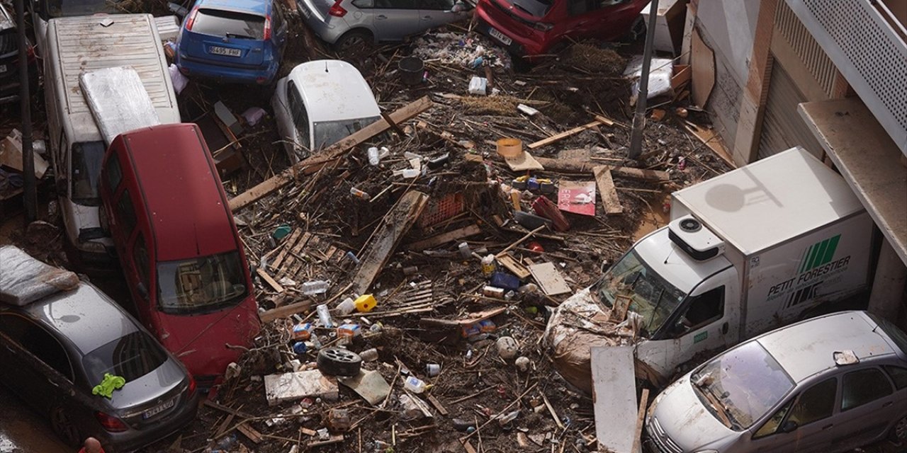 Sel Felaketinin Yaşandığı Valensiya'da Bir Yıllık Yağış 8 Saatte Düştü