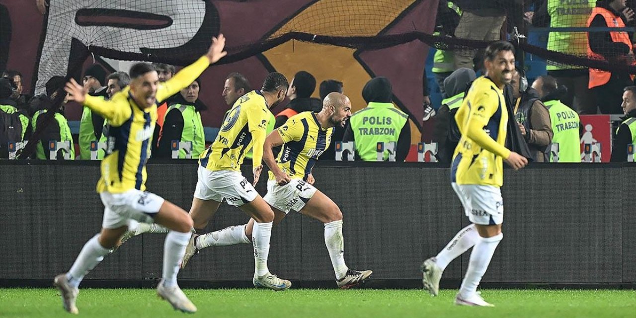 Fenerbahçe, Trabzon'da Uzatmanın Son Dakikasında Güldü