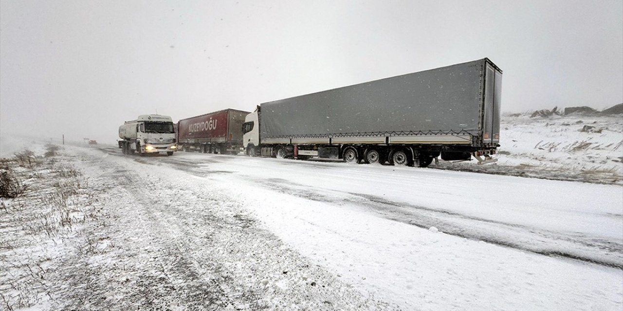 Ardahan-Şavşat Kara Yolunda Ulaşım Normale Döndü