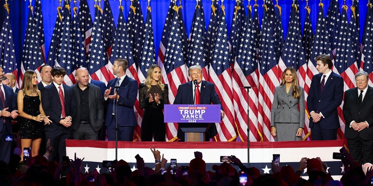 Trump'ın Yeni Kabinesindeki Muhtemel İsimler Merakla Bekleniyor