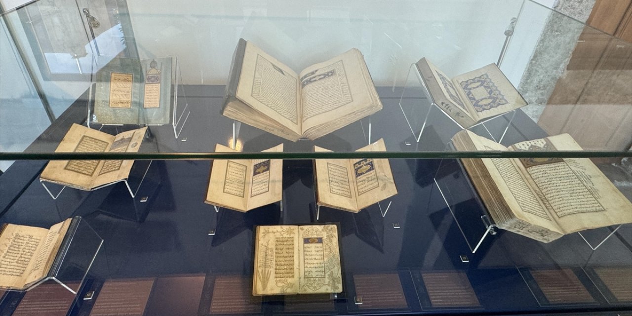 "Horasan'dan İstanbul'a: Molla Cami" Etkinliğinde Şairin Hayatı Ve Eserleri Konuşuldu