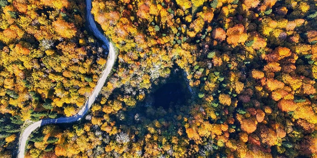 Tescilli Kuylucu Mağarası ve Çevresi Sonbahar Renkleriyle Görüntülendi