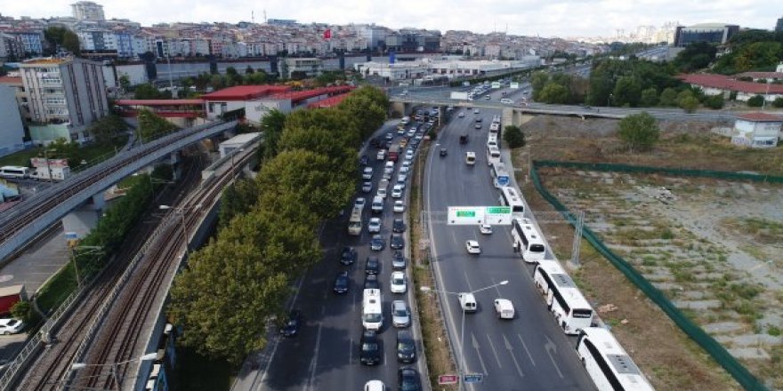 Otogarda Okula Dönüş Yoğunluğu: 3 Kilometrelik Kuyruk