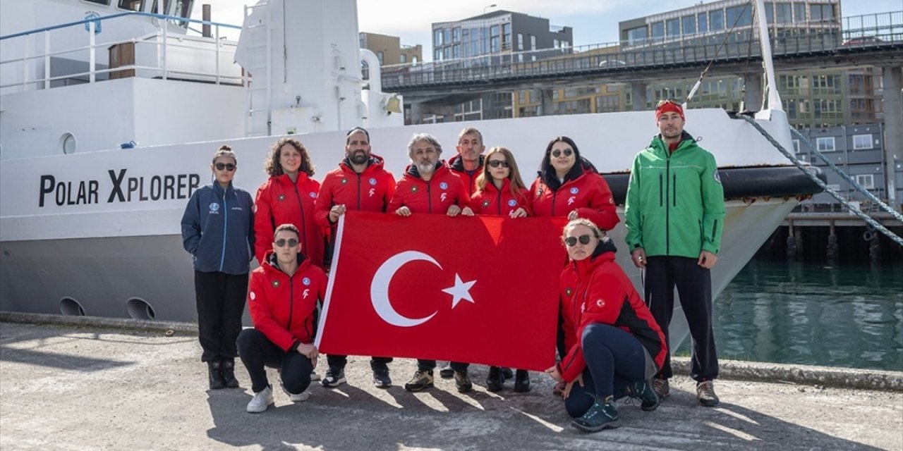 Türk Üniversiteleri İklim Değişikliği Araştırmaları İçin Kutuplarda Düzenlenen Bilim Seferine Katıldı