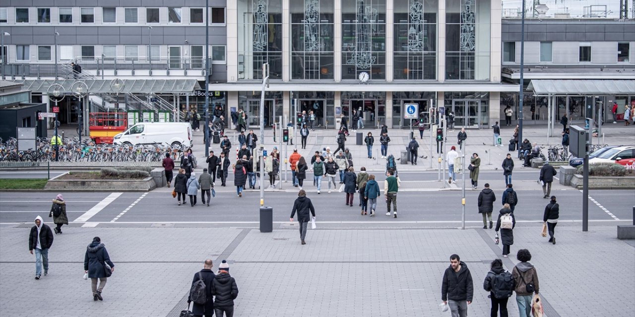Almanya'nın Batı Eyaletlerinde Yabancı Ve Müslüman Düşmanı Söylemlere Destek Arttı