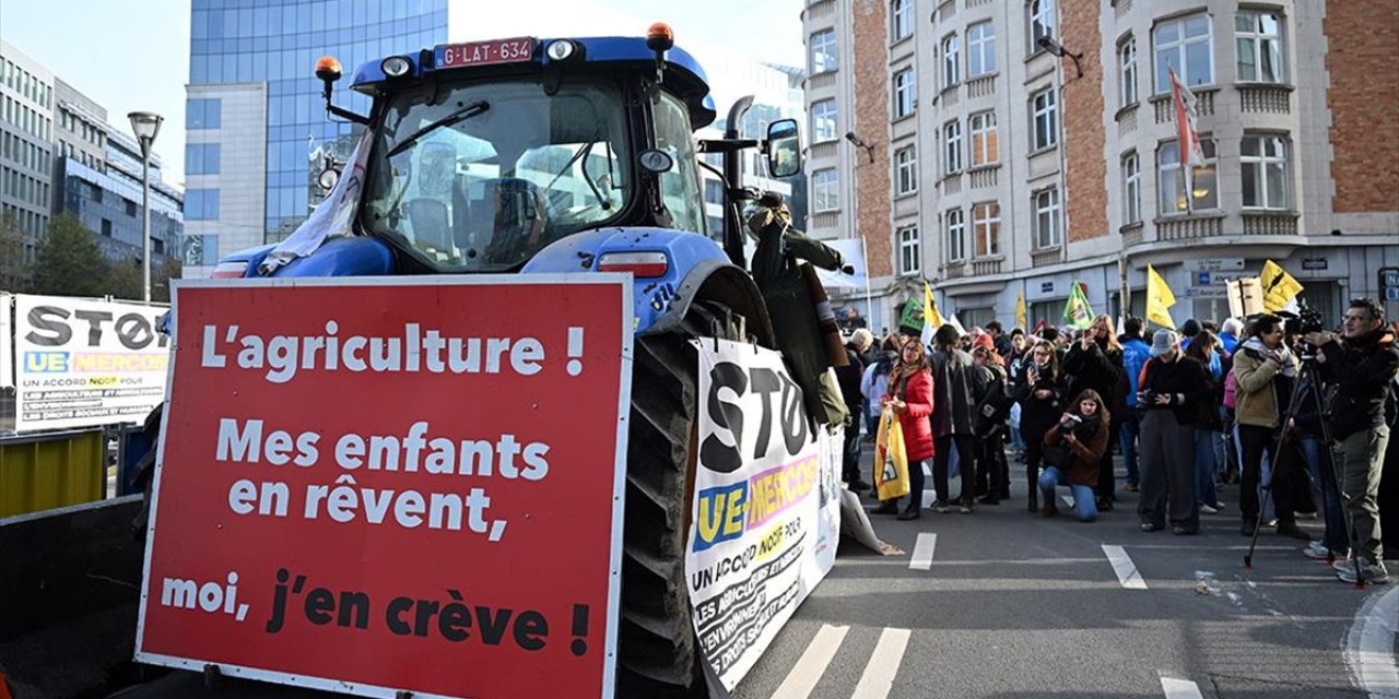 AB Kurumları Önünde Çiftçi Protestosu