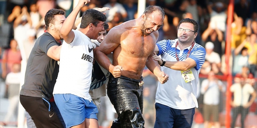 Kırkpınar'dan Sonra Elmalı'da Da Ali Gürbüz Başpehlivan Oldu