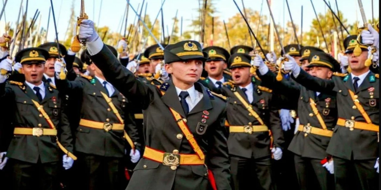 Teğmen Ebru Eroğlu’na ‘İhraç Talebi’ Tebliğ Edildi