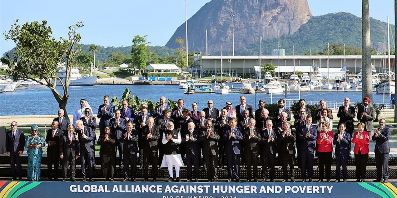 Cumhurbaşkanı Erdoğan, G20 Liderler Zirvesi'nde Aile Fotoğrafı Çekimine Katıldı
