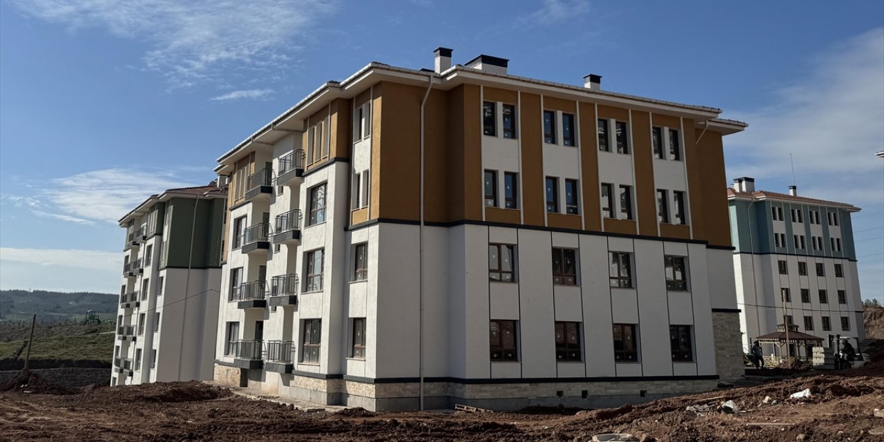 Adana'da Deprem Konutu Hak Sahipliği Başvuruları İçin 2 Gün Ek Süre Verildi