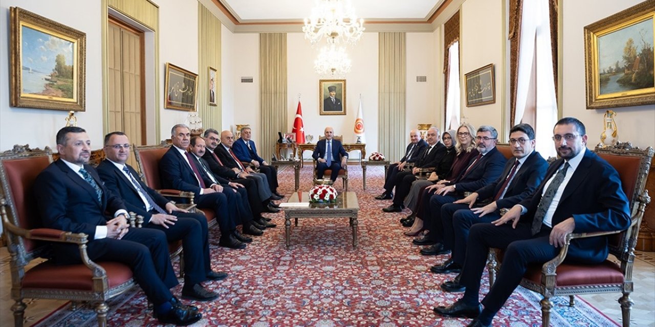 TBMM Başkanı Kurtulmuş, Türk Parlamenterler Birliği Başkanı Pakdil'i Kabul Etti