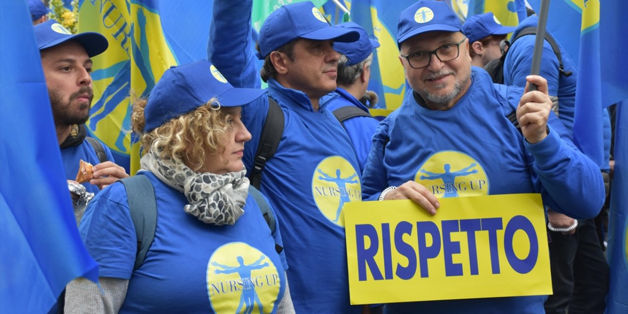 İtalya'da Sağlık Çalışanları 24 Saatlik Greve Gitti