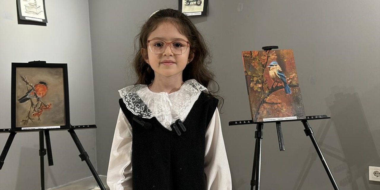 Tekirdağlı Minik Ressam 7 Yaşında İkinci Sergisini Açtı