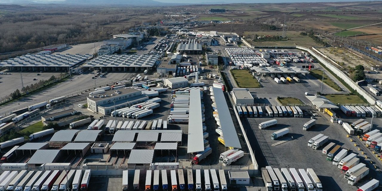 Türkiye, Gümrüklerde Yeni Bilgisayarlı Transit Sistemi'nin Yeni Fazına Geçti