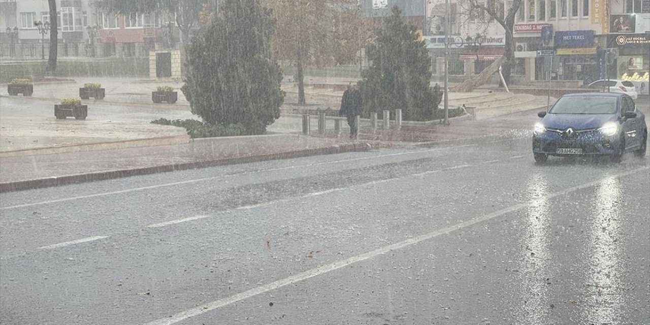 Trakya'da Sağanak ve Fırtına Yer Yer Etkili Oluyor