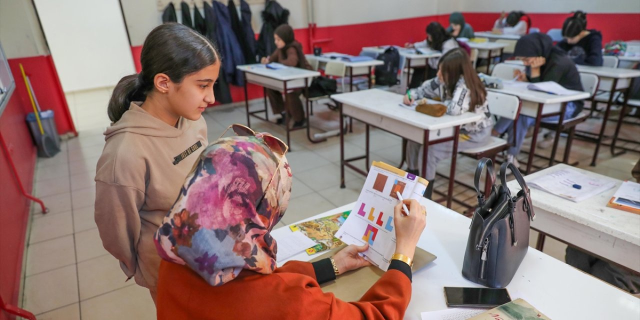 "Mesleğinde Fark Yaratan Öğretmenler" Ankara ve İstanbul'da Ağırlanacak