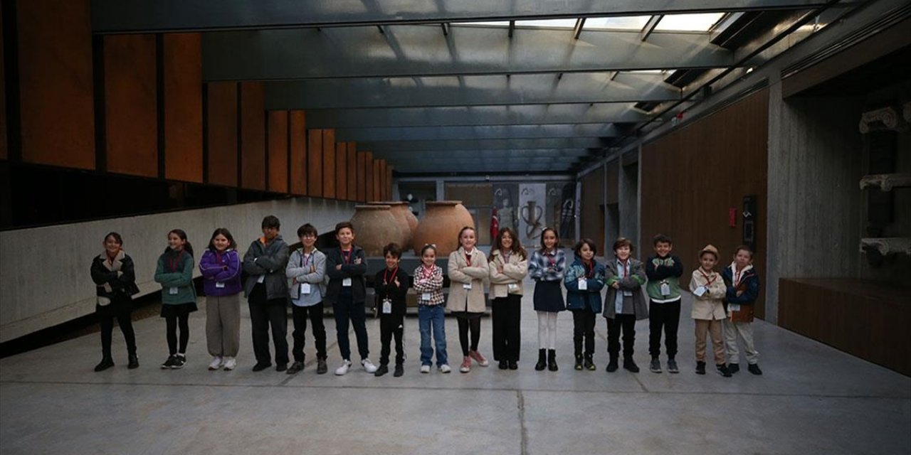Troya Müzesi'ni Bir Günlüğüne Çocuklar Devraldı