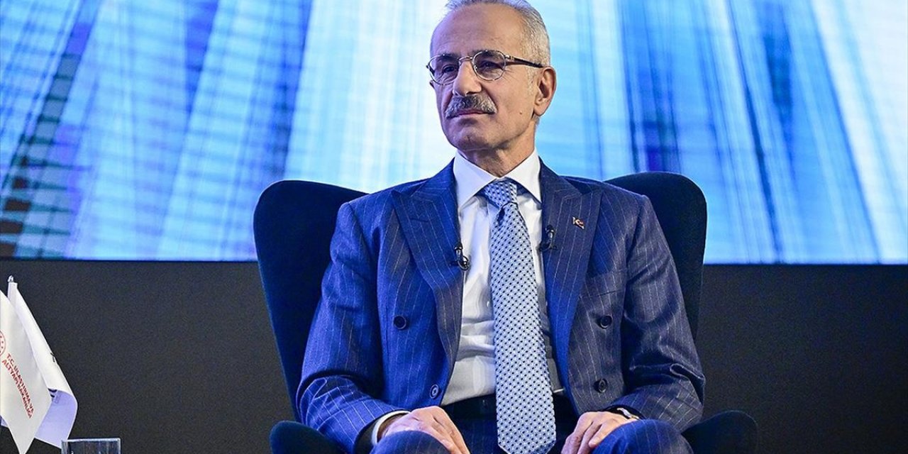 Bakan Uraloğlu: Paralel 3 Piste Aynı Anda Operasyon İstanbul Havalimanı'nda Uygulanacak