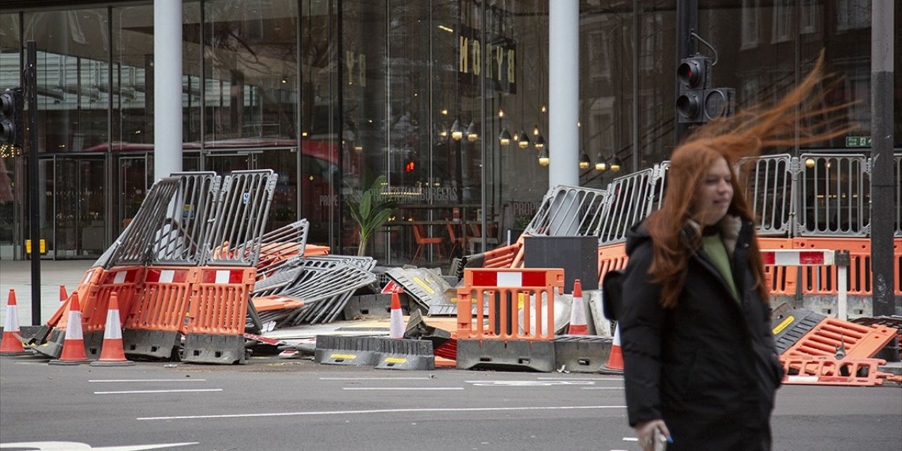 İngiltere'de Bert Fırtınası Nedeniyle "Çoklu Tehlike" Uyarısı Yapıldı