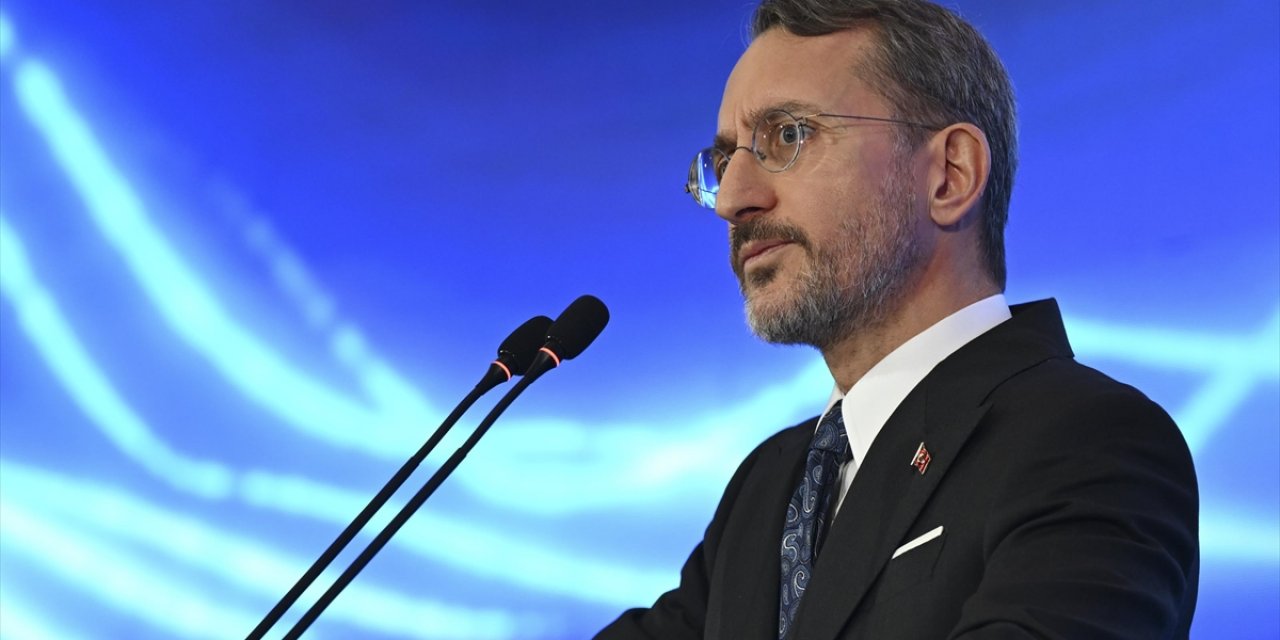 Cumhurbaşkanlığı İletişim Başkanı Altun, 24 Kasım Öğretmenler Günü'nü Kutladı