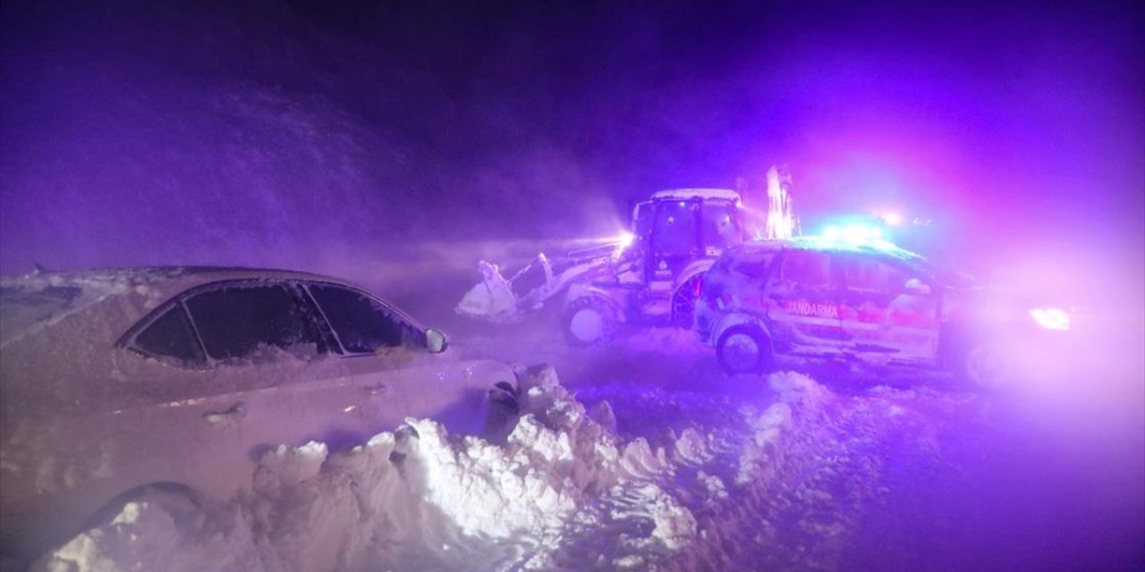 Malatya'da Kar Nedeniyle Mahsur Kalan Vatandaşlar Kurtarıldı