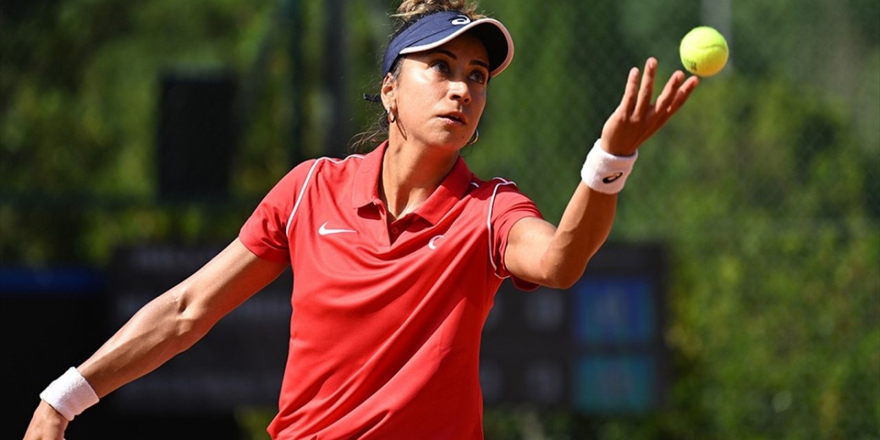 Milli Tenisçi Çağla Büyükakçay, Dominik Cumhuriyeti'ndeki Turnuvada 2'nci Oldu