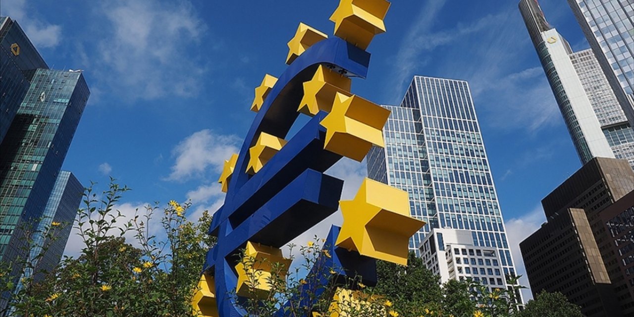 ECB Başekonomisti Lane'den Para Politikasının "Çok Uzun Süre" Kısıtlayıcı Kalmaması Gerektiği Uyarısı