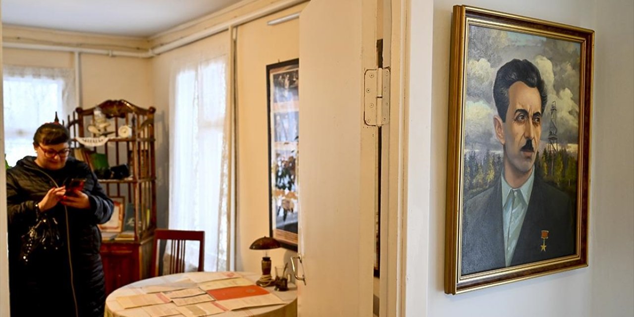 Rusya'nın En Büyük Petrol Sahasında İmzası Olan Azerbaycan Türkü: Farman Salmanov