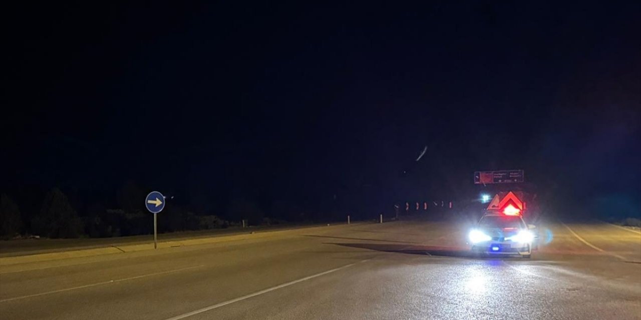 Antalya-Konya Kara Yolu Tipi Nedeniyle Tır ve Kamyon Geçişine Kapatıldı