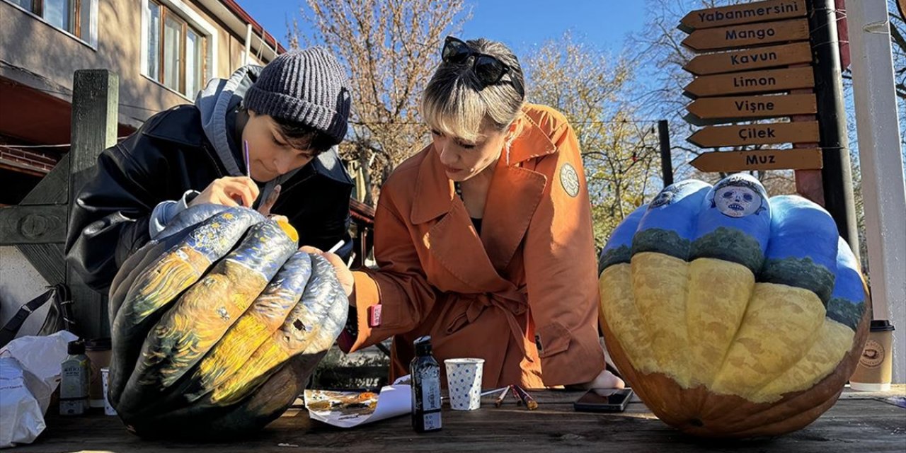 Edirne'de Ressamlar Balkan Mirası "Bocuk" Temalarını Kabaklara Resmetti
