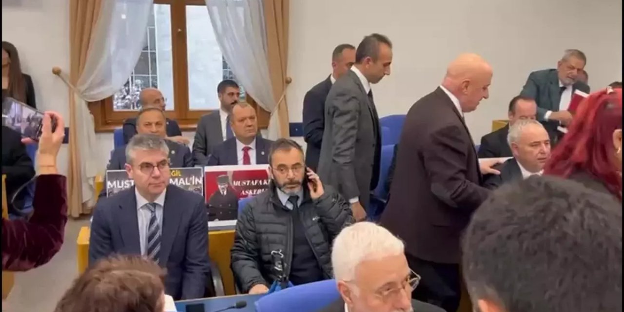 Bakan Yaşar Güler'e Protesto...