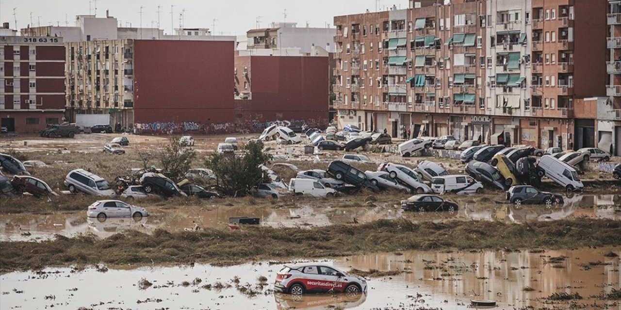 İspanya Başbakanı Sanchez Sel Felaketi İçin 2,2 Milyar Avroluk Yeni Yardım Paketi Açıkladı