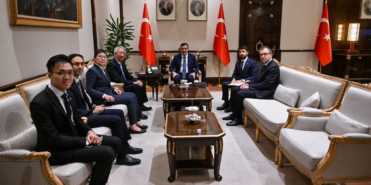 Cumhurbaşkanı Yardımcısı Yılmaz, Singapur Ulusal Güvenlik Bakanı Chee Hean'i Kabul Etti