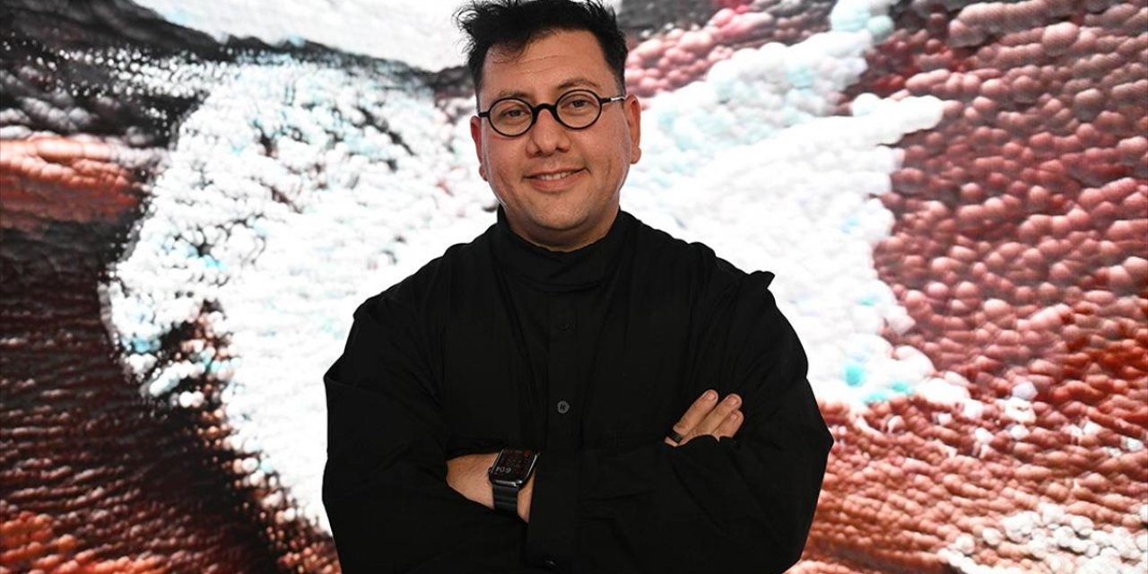 THY'nin Refik Anadol İle Hazırladığı "Inner Portrait" Eseri Akm'de Tanıtıldı