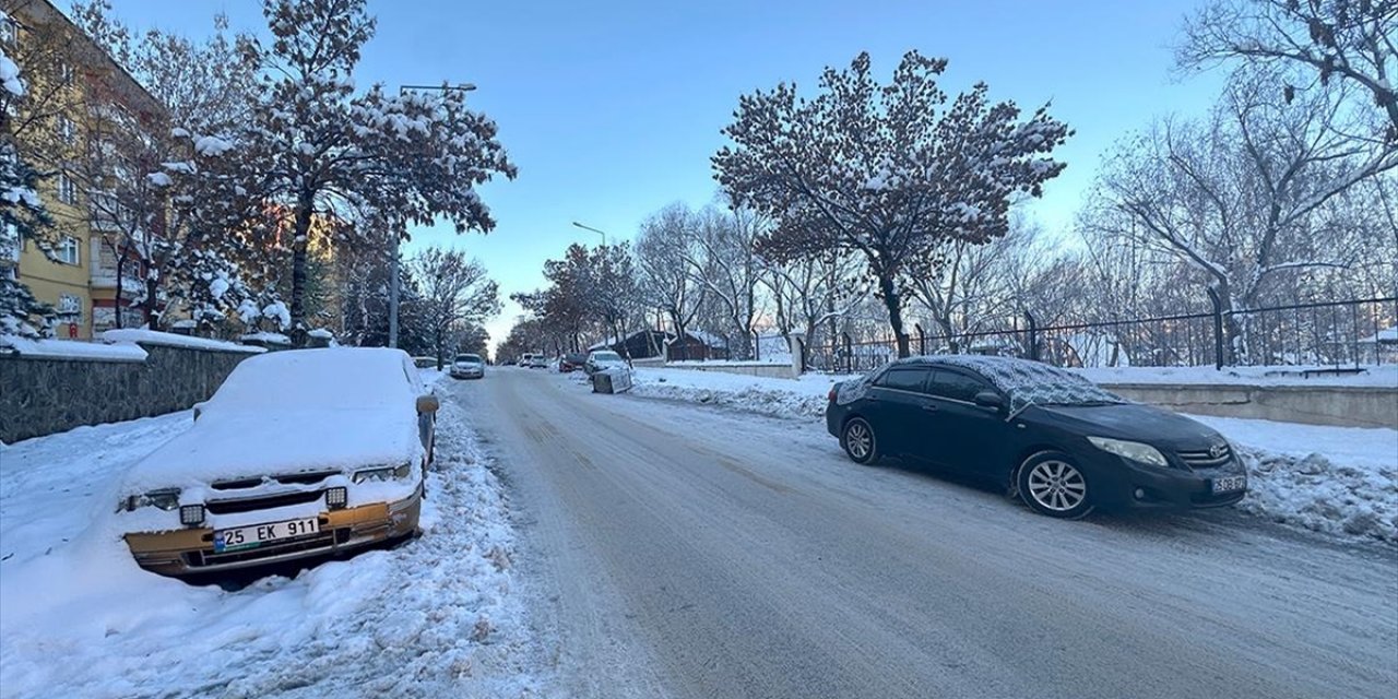 Erzurum'da Termometreler Sıfırın Altında 18 Dereceyi Gösterdi