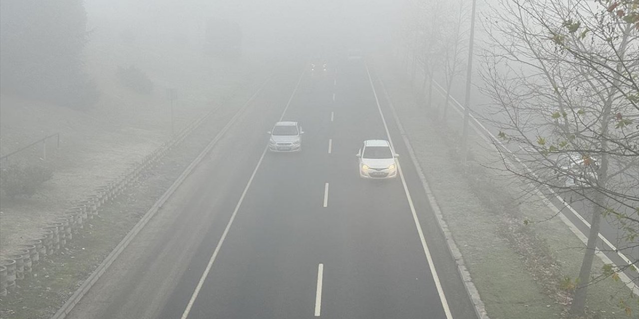 Anadolu Otoyolu'nda Sis Görüş Mesafesini Düşürdü