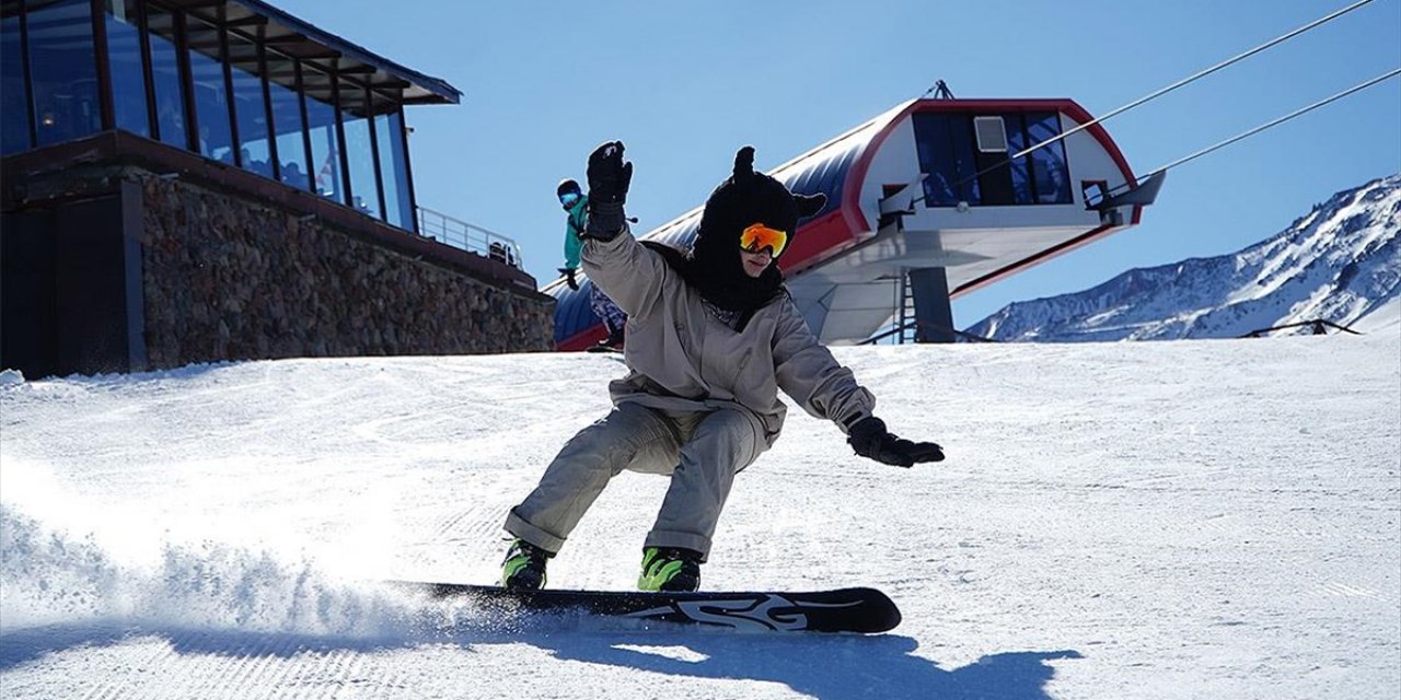 Erciyes Kayak Merkezi, Hafta Sonu 32 Bini Aşkın Ziyaretçi Ağırladı