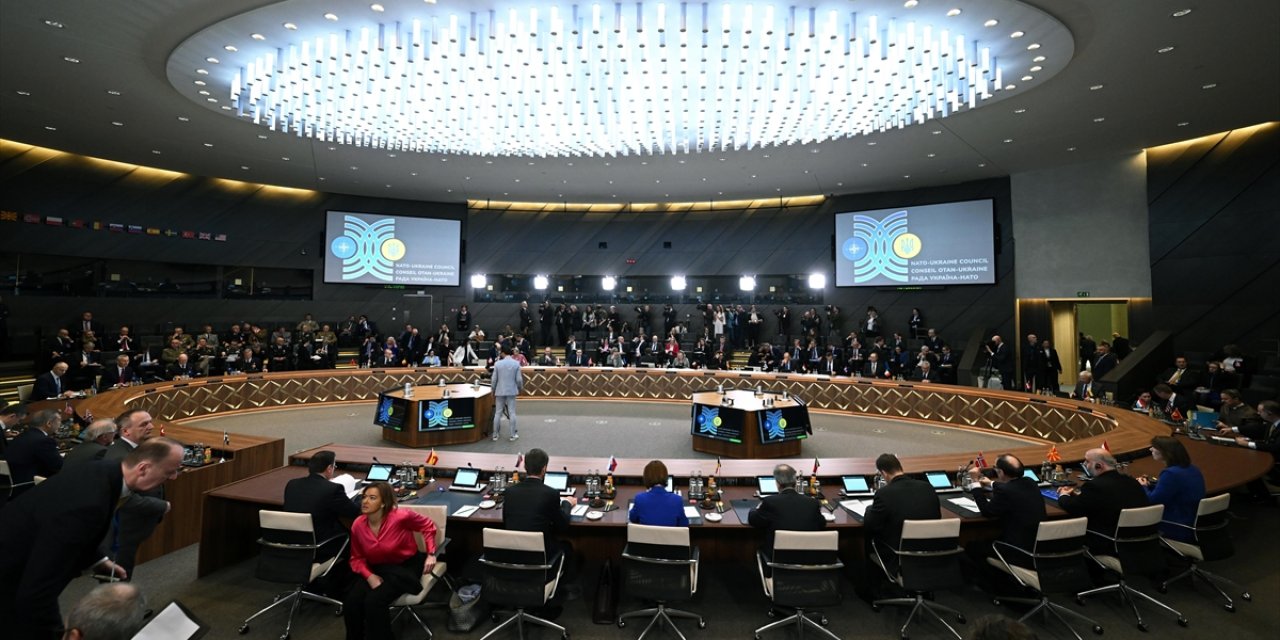 Nato Dışişleri Bakanlarının 2 Gün Sürecek Toplantısı Brüksel'de Başladı