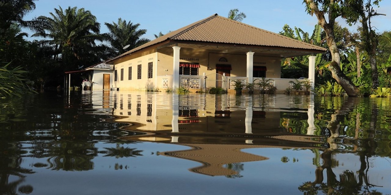 Malezya ve Tayland'daki Muson Yağmurlarının Neden Olduğu Sellerde Ölü Sayısı 31'e Yükseldi
