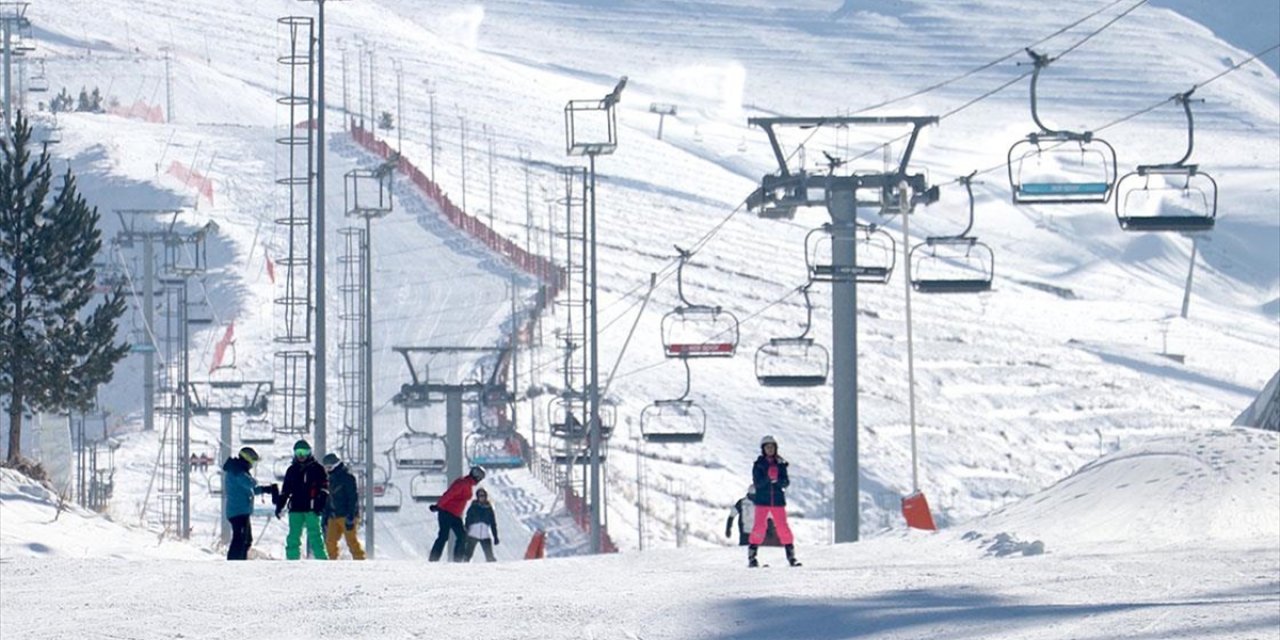 Palandöken'de Konaklamalı 500 Bin Turistin Ağırlanması Hedefleniyor